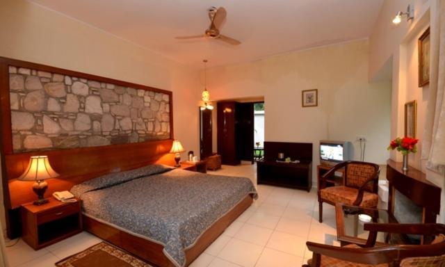 Corbett Suman Grand Hotel Corbett National Park Habitación foto